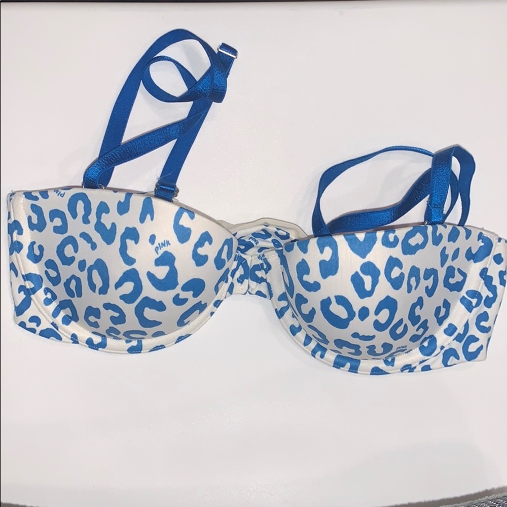 🌿2 for $25🌿 VS Pink multi-way demi bra